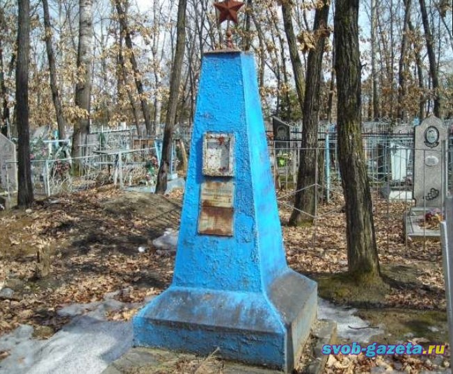 Обелиск на могиле М.Е. Котова
