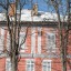 Ветхий дом на проспекте Мира в Южно-Сахалинске к приезду вице-премьера Трутнева приобрел новый фасад